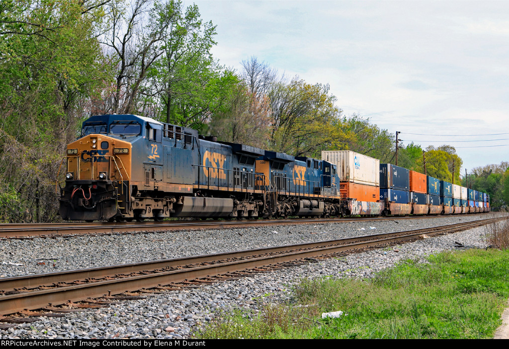 CSX 72 on I-008